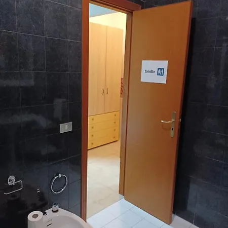 Alojamento de Acomodação e Pequeno-almoço Giovanna 199 *