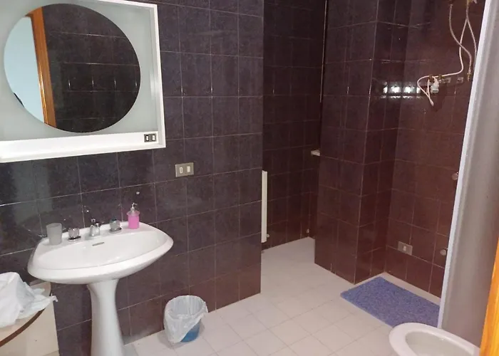 לינה וארוחת בוקר Giovanna 199 רנדה