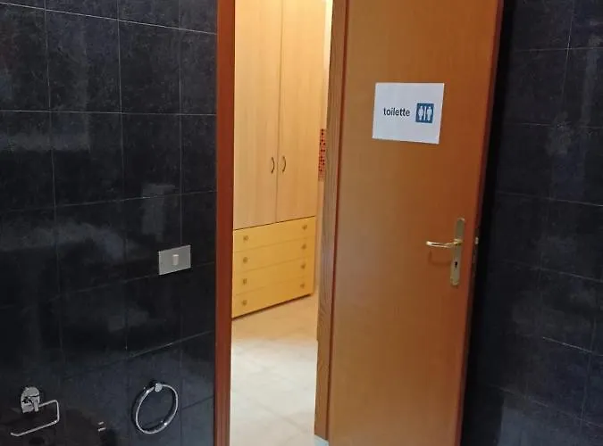 Alojamento de Acomodação e Pequeno-almoço Giovanna 199 *